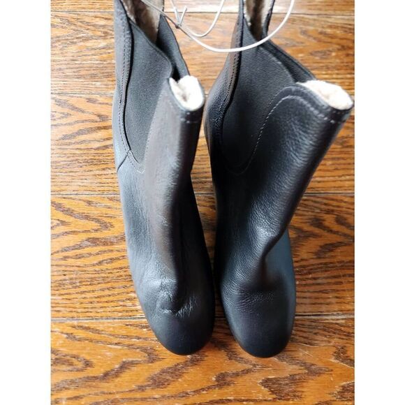 RACHEL COMEY Pebbled Nassau Chelsea Boots Heel Leather Sherpa Lined Size 9 - Picture 3 of 8